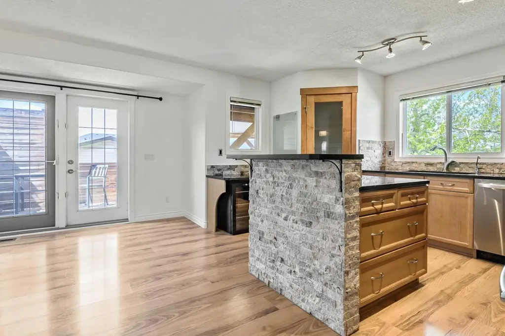 14 Crystal Shores Hill Okotoks AB T1S 2H7