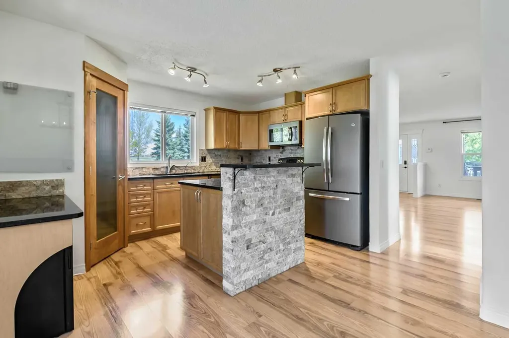 14 Crystal Shores Hill Okotoks AB T1S 2H7