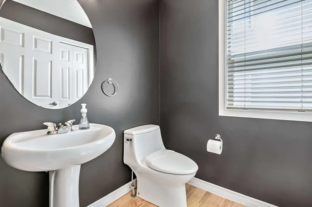 14 Crystal Shores Hill Okotoks AB T1S 2H7