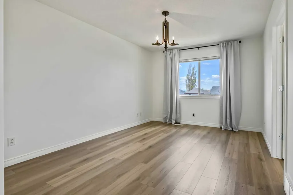 14 Crystal Shores Hill Okotoks AB T1S 2H7