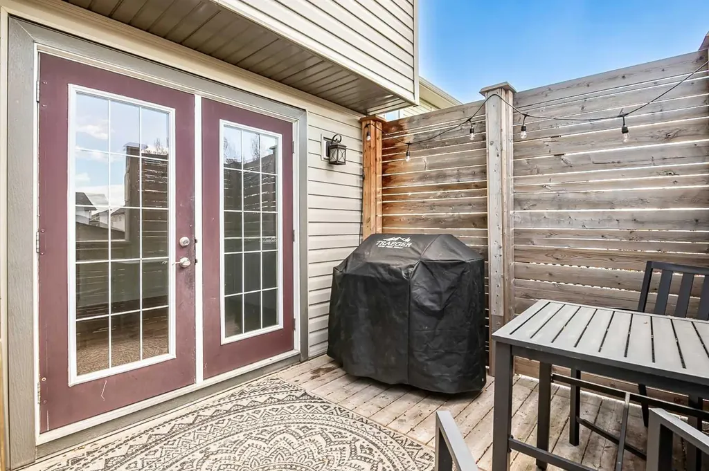 14 Crystal Shores Hill Okotoks AB T1S 2H7