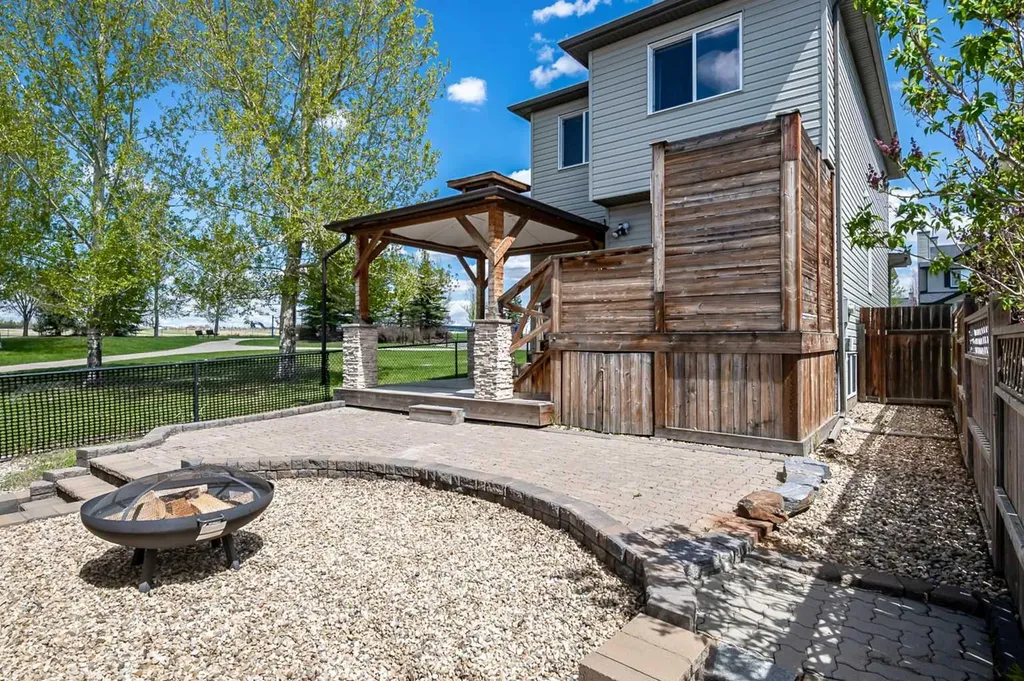14 Crystal Shores Hill Okotoks AB T1S 2H7