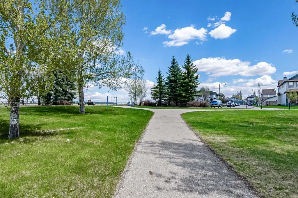14 Crystal Shores Hill Okotoks AB T1S 2H7