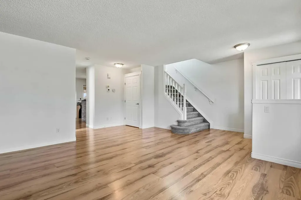 14 Crystal Shores Hill Okotoks AB T1S 2H7