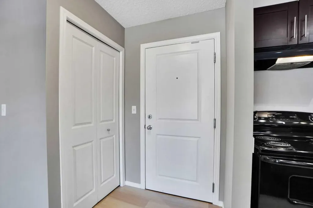 1317 27 Street SE Calgary AB T2A4Y5