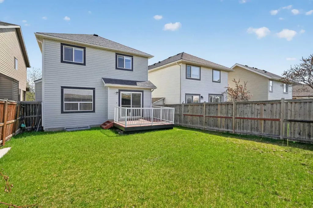 124 Everglen Way SW Calgary AB t2y 5g2