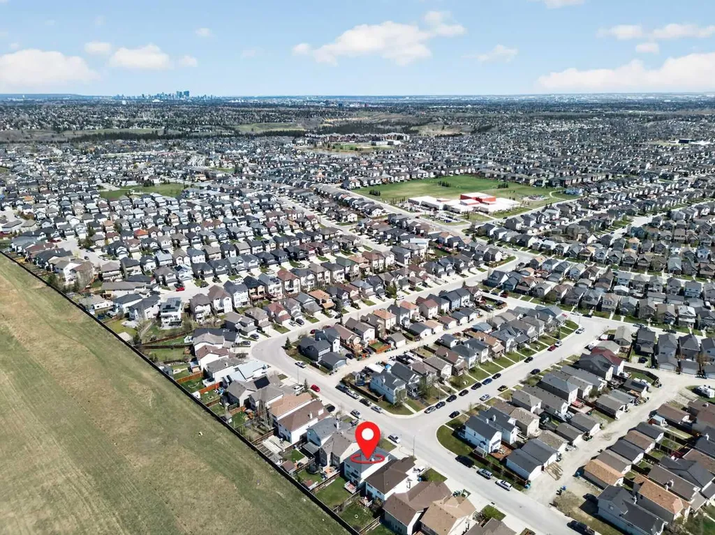 124 Everglen Way SW Calgary AB t2y 5g2