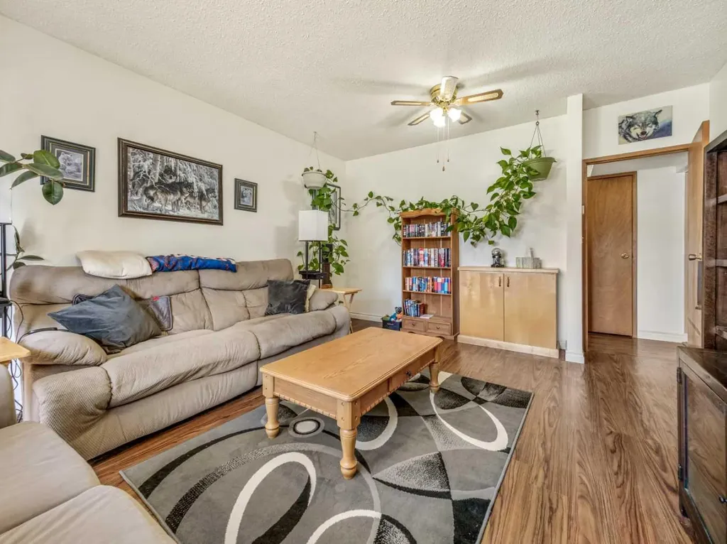 1611 24 Street S Lethbridge AB T1K 2M2