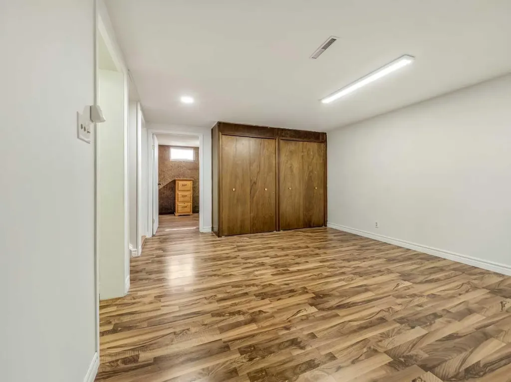 1611 24 Street S Lethbridge AB T1K 2M2