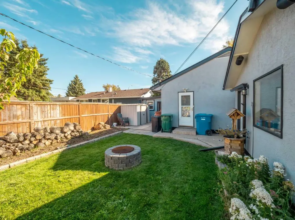 1611 24 Street S Lethbridge AB T1K 2M2
