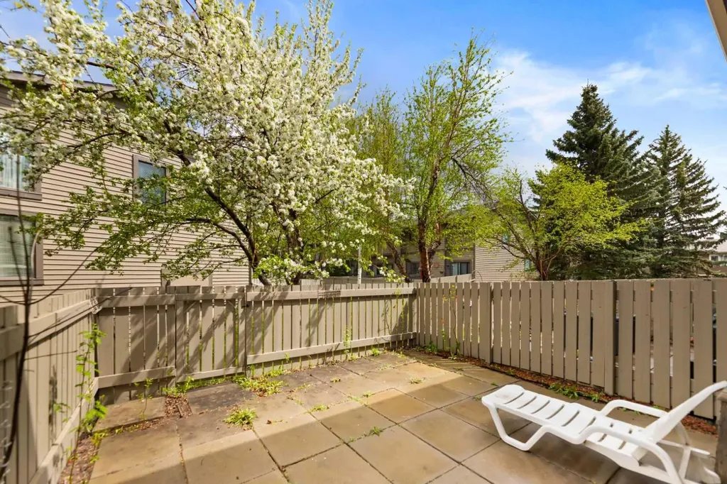 99 Midpark Gardens SE Calgary AB T2X 1L5