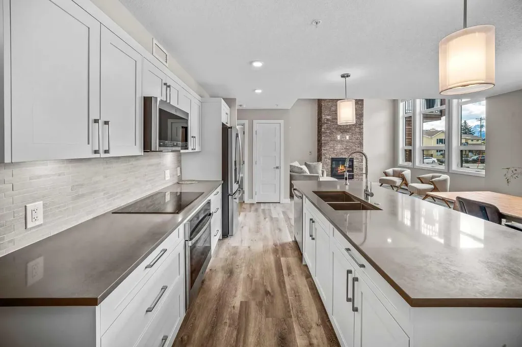 810 7th Street Canmore AB T1W0N4