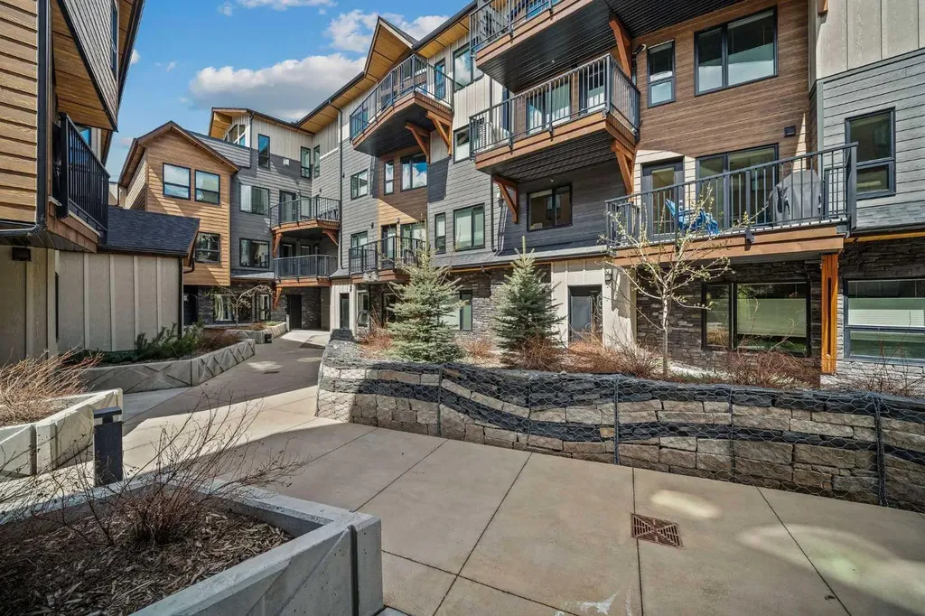 810 7th Street Canmore AB T1W0N4