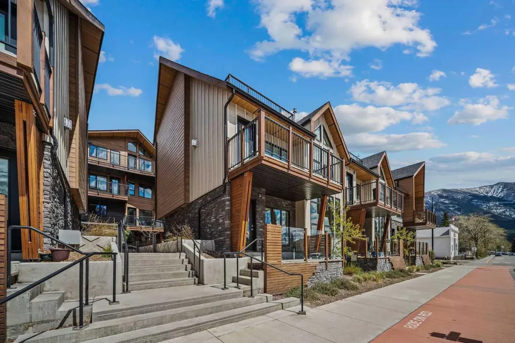 810 7th Street Canmore AB T1W0N4