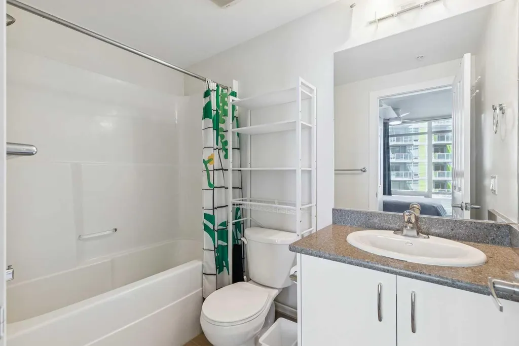 10 Brentwood Common NW Calgary AB T2L 2L6