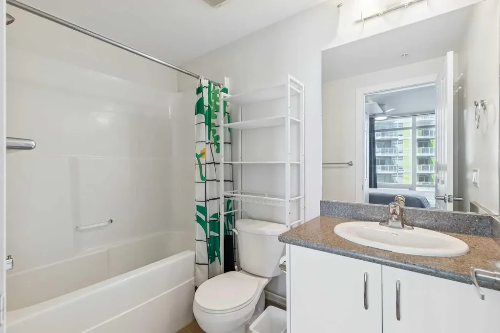 10 Brentwood Common NW Calgary AB T2L 2L6