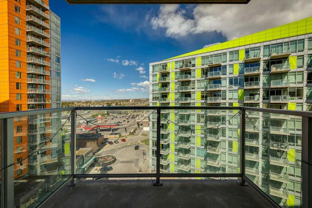 10 Brentwood Common NW Calgary AB T2L 2L6