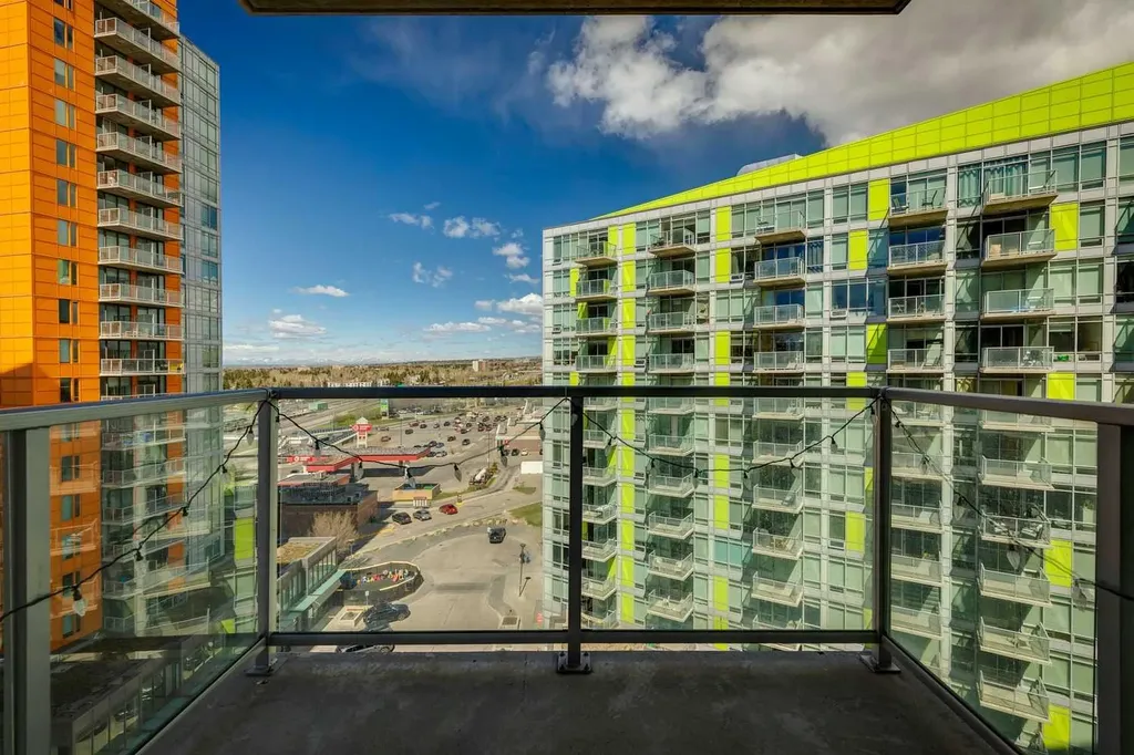 10 Brentwood Common NW Calgary AB T2L 2L6