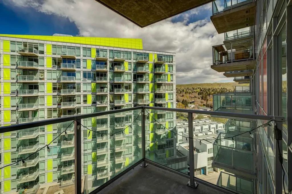 10 Brentwood Common NW Calgary AB T2L 2L6