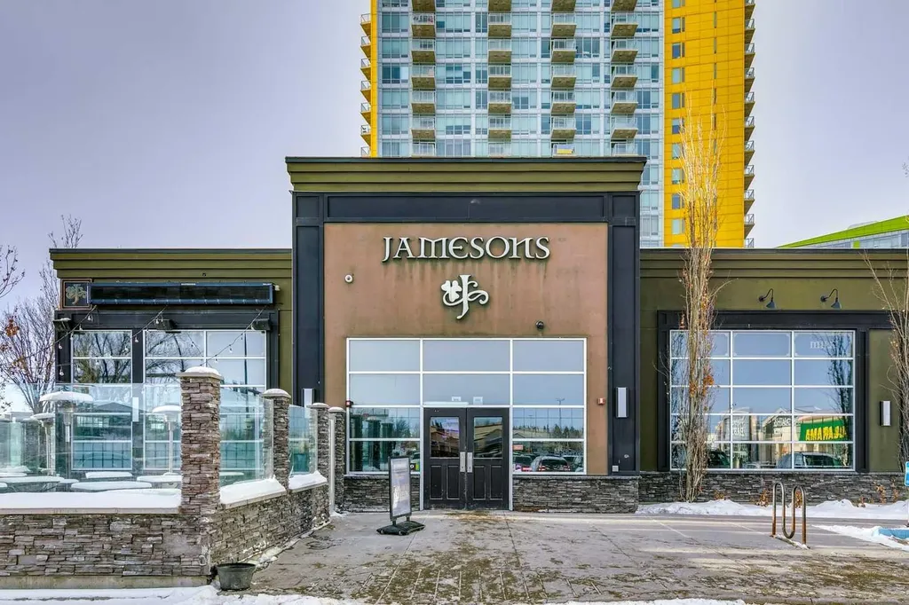 10 Brentwood Common NW Calgary AB T2L 2L6