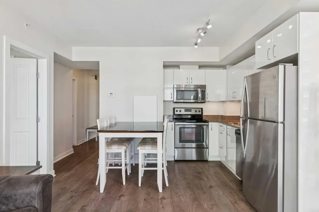 10 Brentwood Common NW Calgary AB T2L 2L6