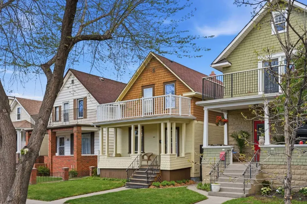 816 3 Avenue NW Calgary AB T2N 0J4
