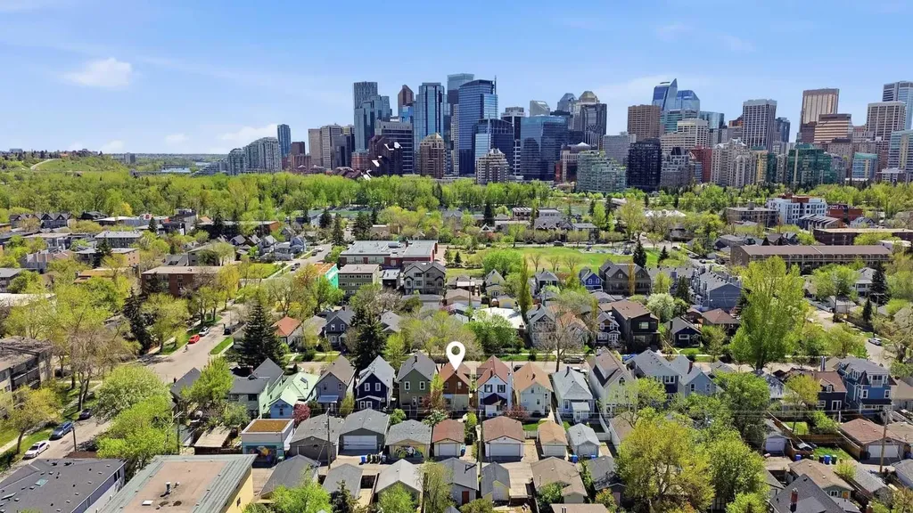 816 3 Avenue NW Calgary AB T2N 0J4