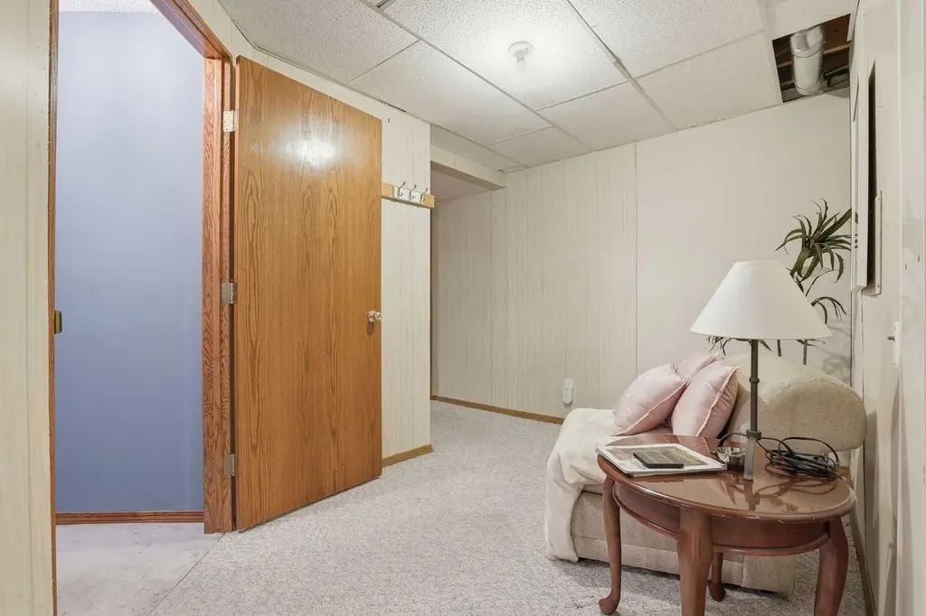 866 Applewood Drive SE Calgary AB T2A7R6