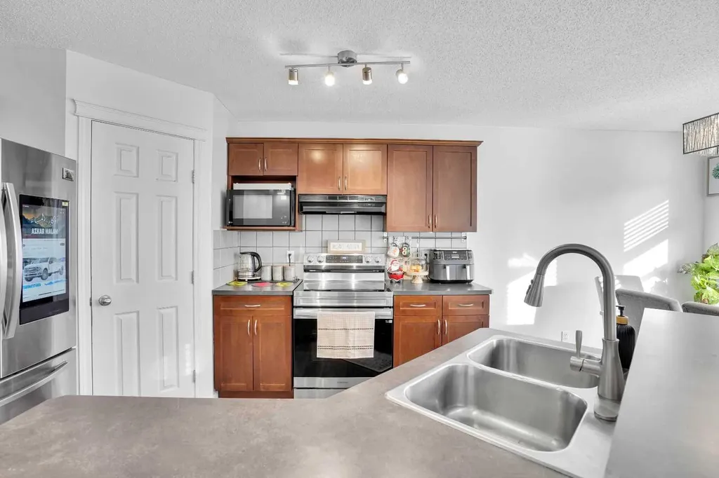 73 Covebrook Place NE Calgary AB T3K0C9