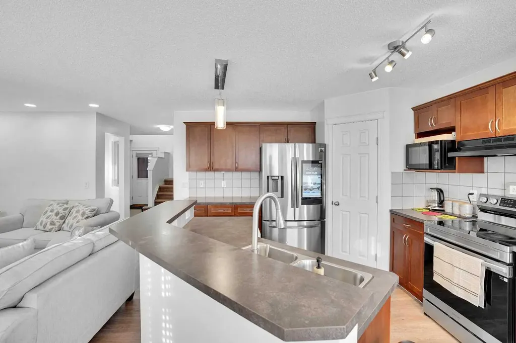73 Covebrook Place NE Calgary AB T3K0C9