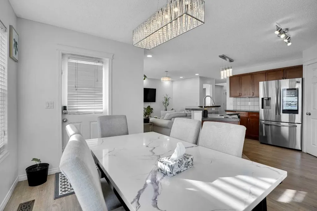73 Covebrook Place NE Calgary AB T3K0C9