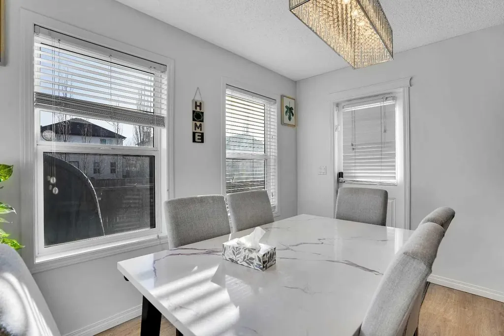 73 Covebrook Place NE Calgary AB T3K0C9