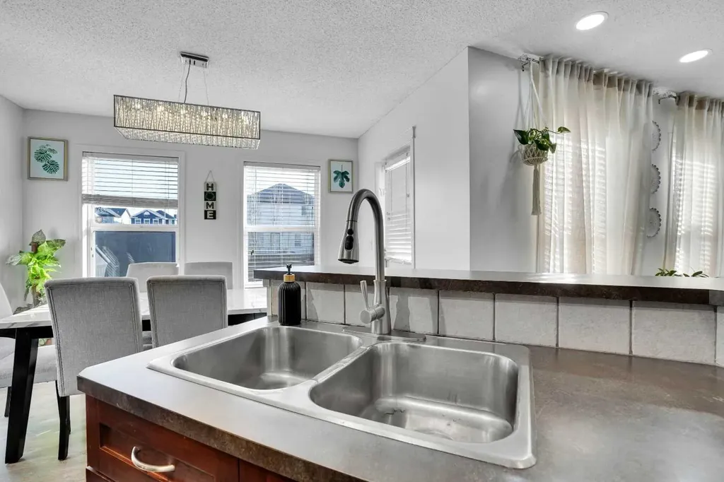73 Covebrook Place NE Calgary AB T3K0C9