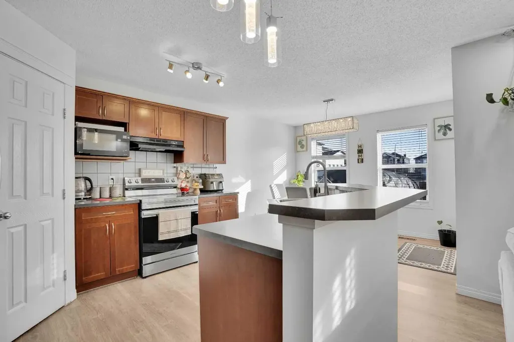73 Covebrook Place NE Calgary AB T3K0C9