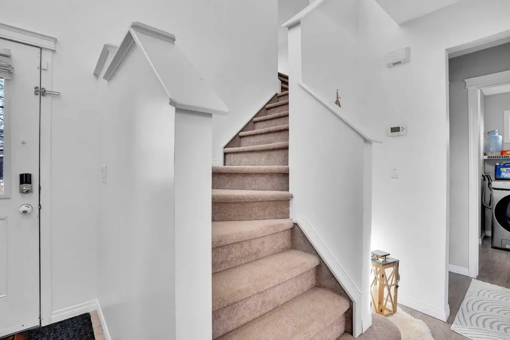 73 Covebrook Place NE Calgary AB T3K0C9