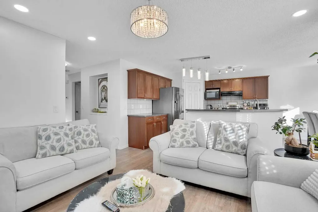 73 Covebrook Place NE Calgary AB T3K0C9