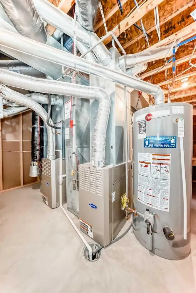 22 Everhollow Rise SW Calgary AB T2Y 5H2