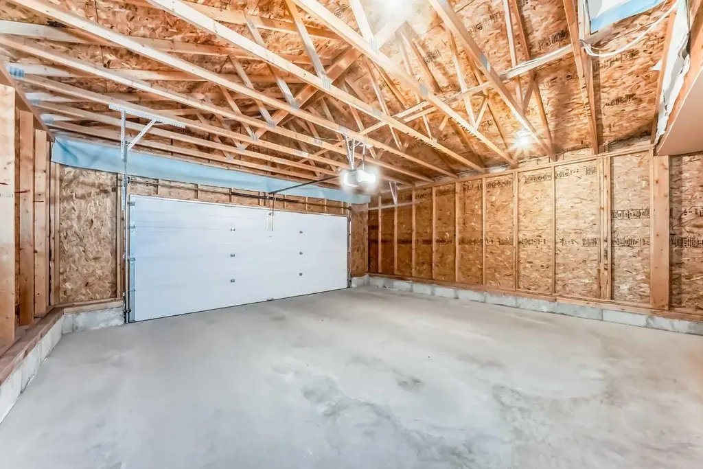 22 Everhollow Rise SW Calgary AB T2Y 5H2