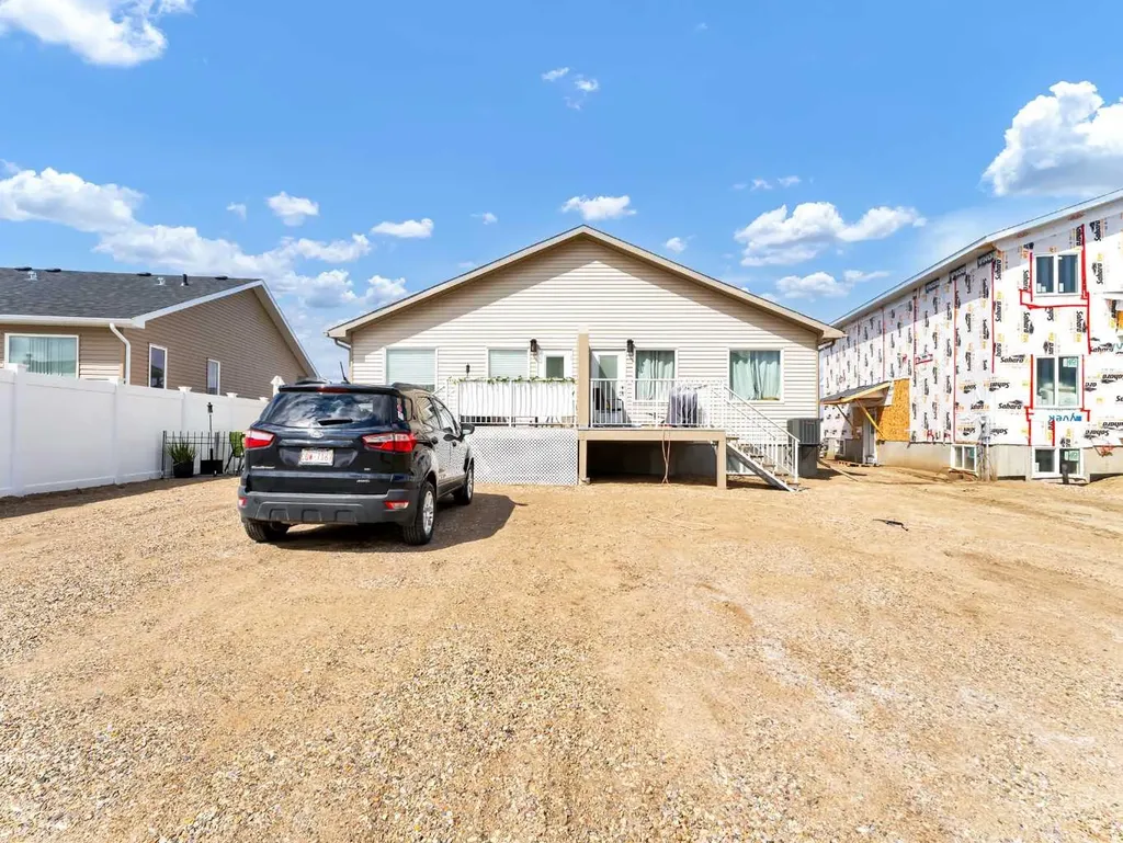 5360 Southlands Drive SE Medicine Hat AB T1B 0R2