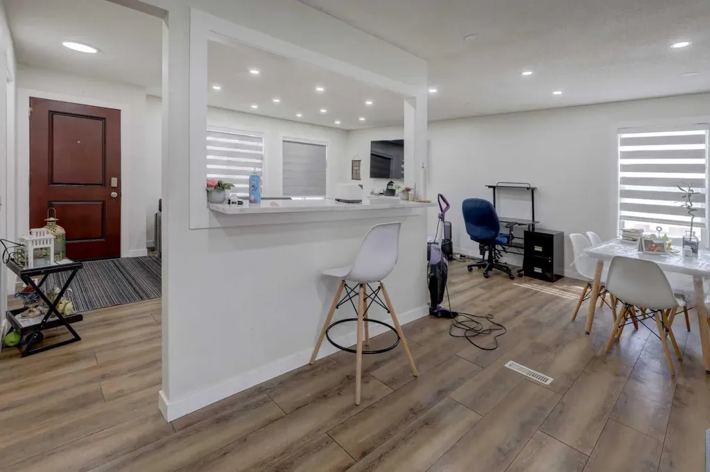 3403 42 Street NE Calgary AB T1Y 4K1