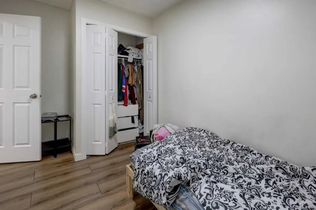 3403 42 Street NE Calgary AB T1Y 4K1
