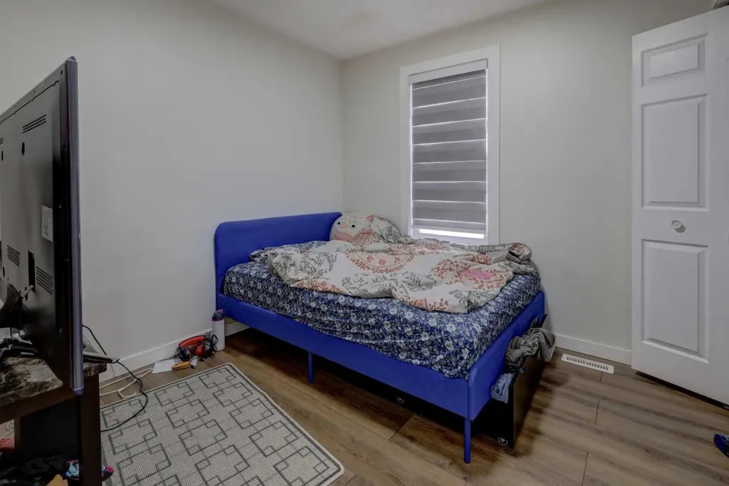 3403 42 Street NE Calgary AB T1Y 4K1