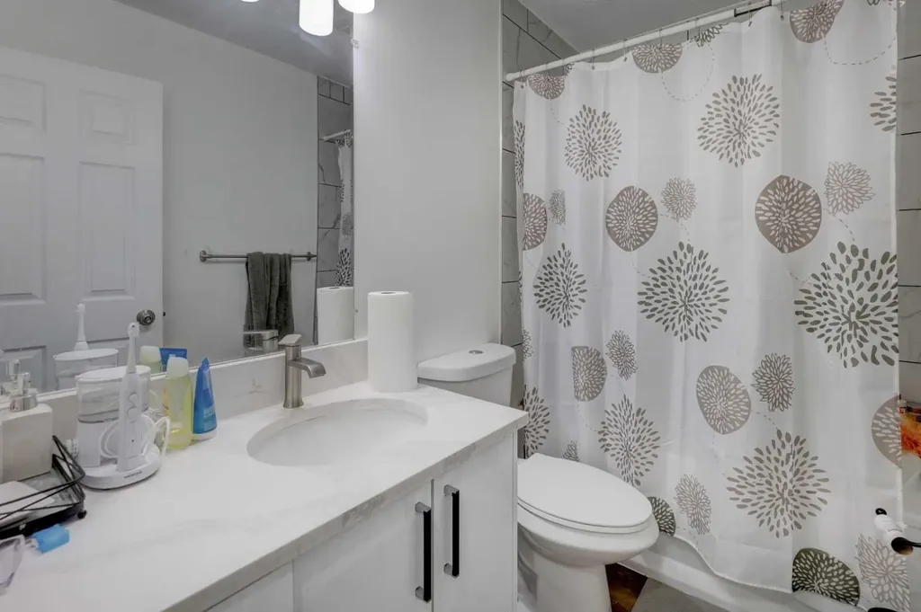 3403 42 Street NE Calgary AB T1Y 4K1