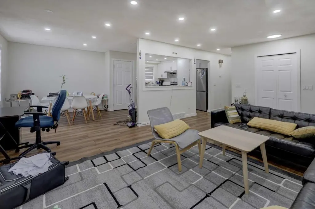3403 42 Street NE Calgary AB T1Y 4K1