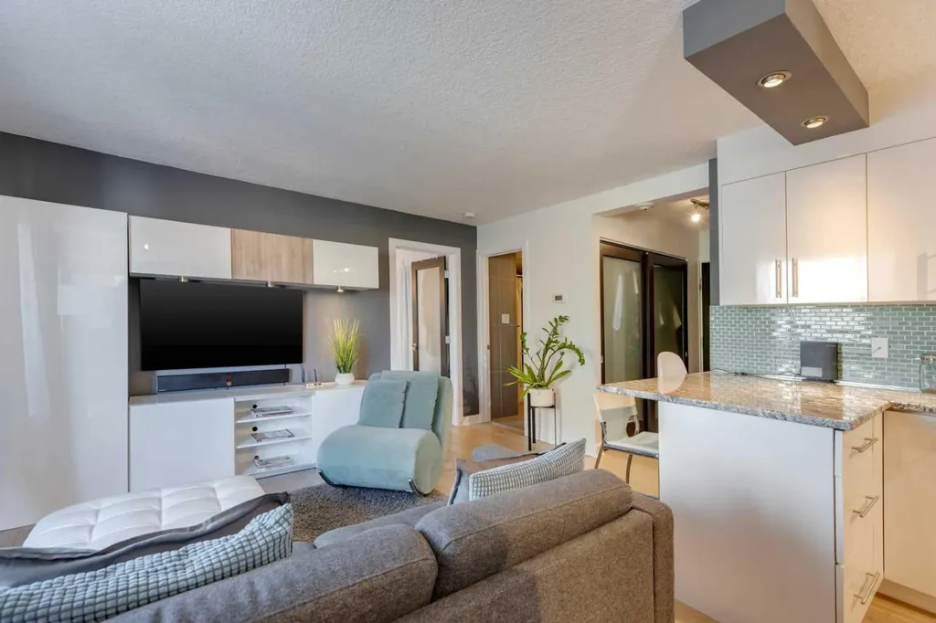 1904 10 Street SW Calgary AB T2T 3G1