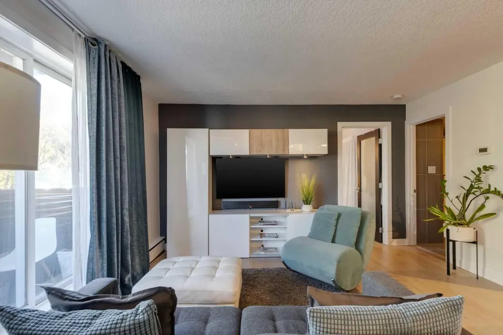 1904 10 Street SW Calgary AB T2T 3G1