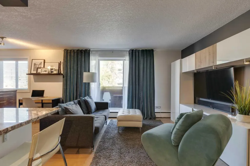 1904 10 Street SW Calgary AB T2T 3G1