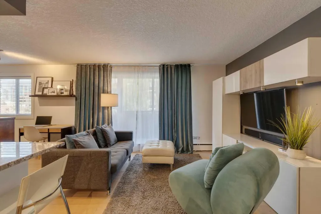 1904 10 Street SW Calgary AB T2T 3G1