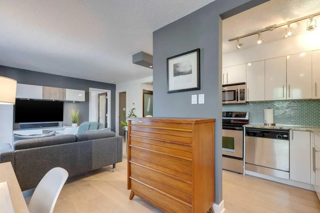 1904 10 Street SW Calgary AB T2T 3G1