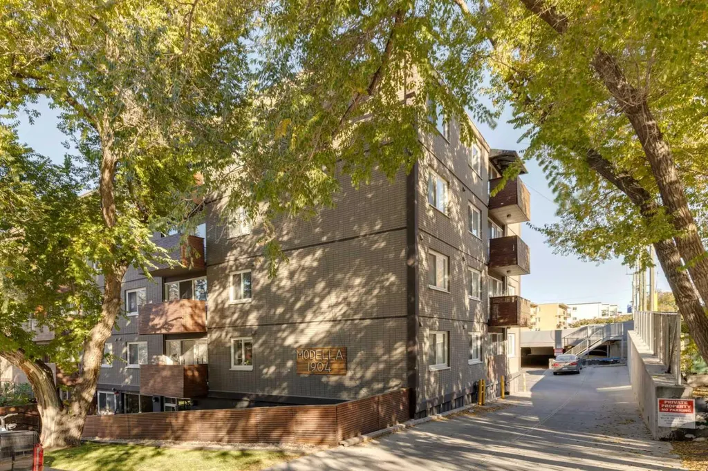 1904 10 Street SW Calgary AB T2T 3G1